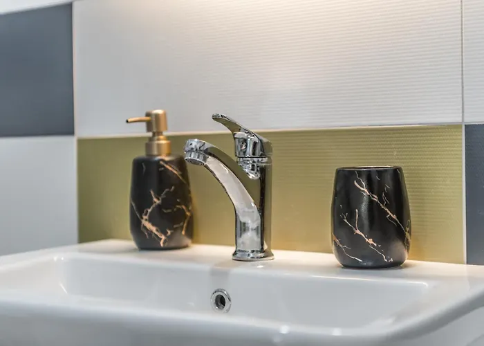 Διαμέρισμα & Natural Light 2bdr Private Parking *