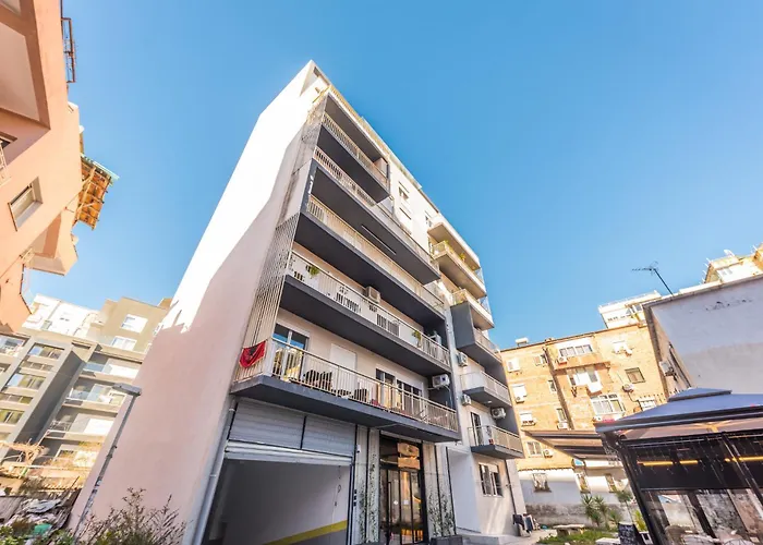 Διαμέρισμα & Natural Light 2bdr Private Parking *