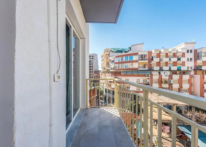 & Natural Light 2bdr Private Parking Τίρανα