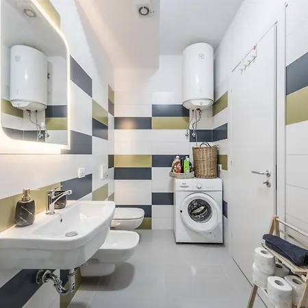 Appartement & Natural Light 2bdr Private Parking