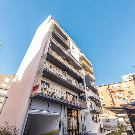Appartement & Natural Light 2bdr Private Parking *