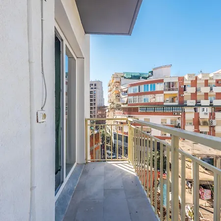 & Natural Light 2bdr Private Parking Tirana