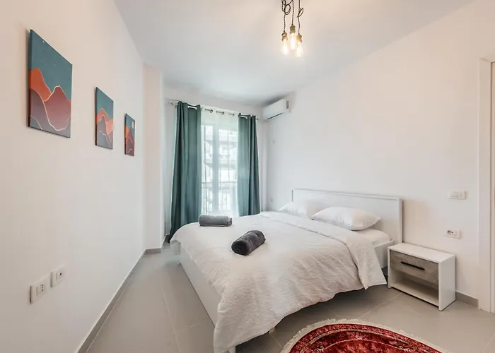 & Natural Light 2bdr Private Parking Tirana