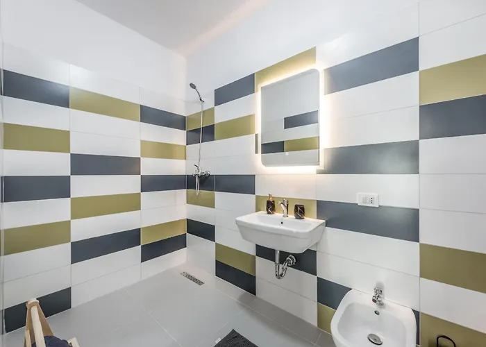 & Natural Light 2bdr Private Parking Apartment Tirana