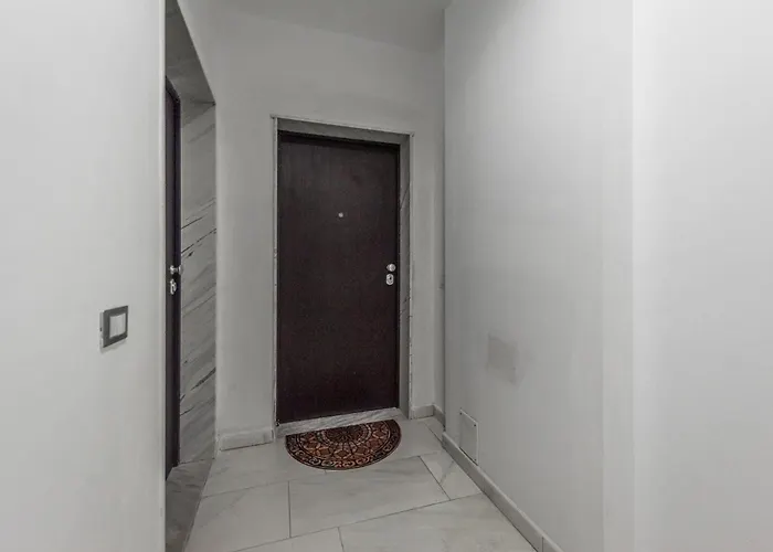 & Natural Light 2bdr Private Parking Tirana